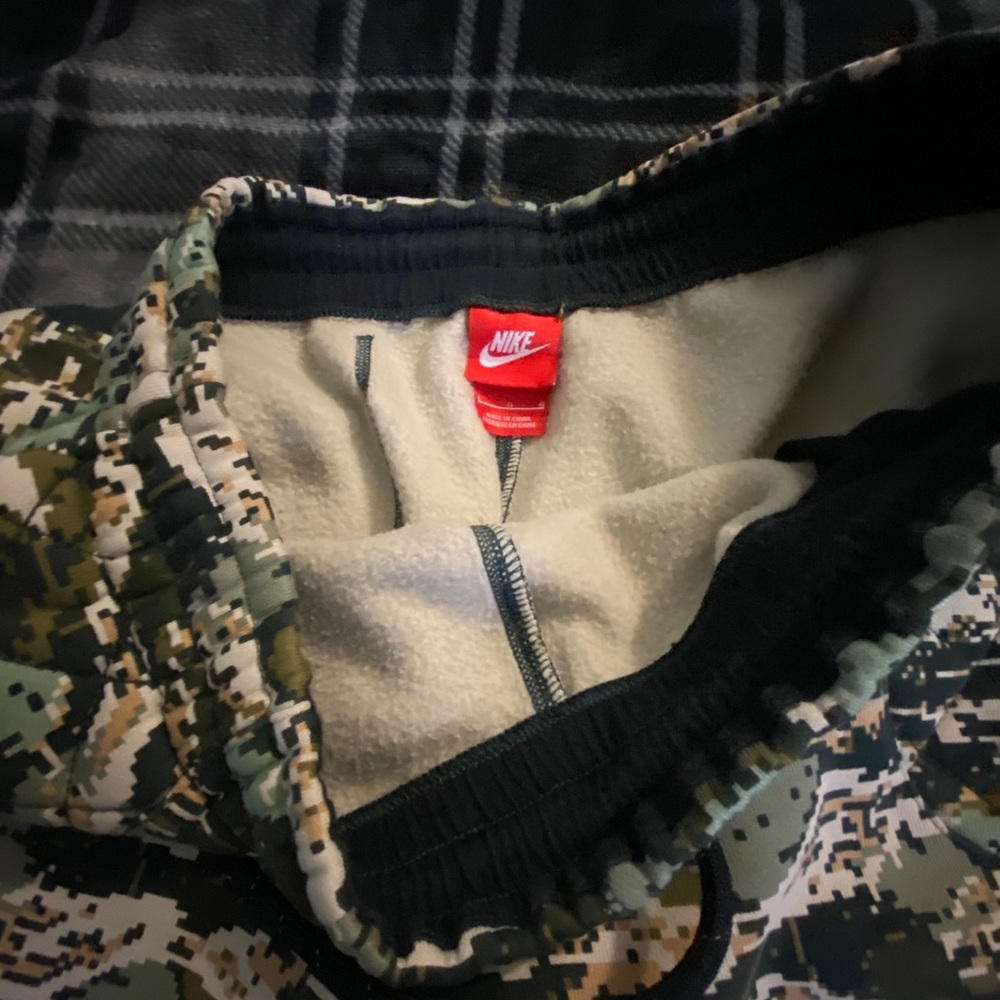 Nike men’s pants
